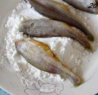 Make Cold Appetizer [small Yellow Croaker in Black Bean Sauce] with Traditional Method recipe