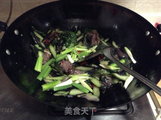 No Spicy But Not Happy-----------hunan Xun Sausage Stir-fried Beetroot recipe