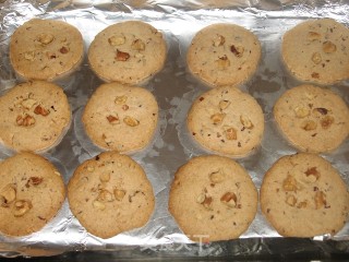 Walnut Rose Biscuits recipe