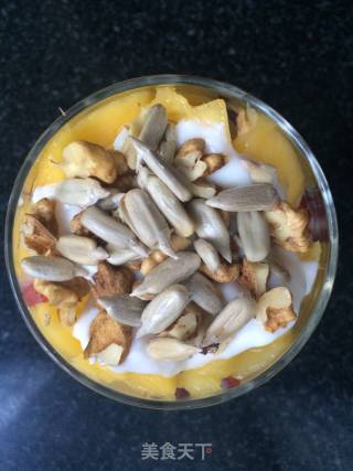 Nut Yogurt Cup recipe