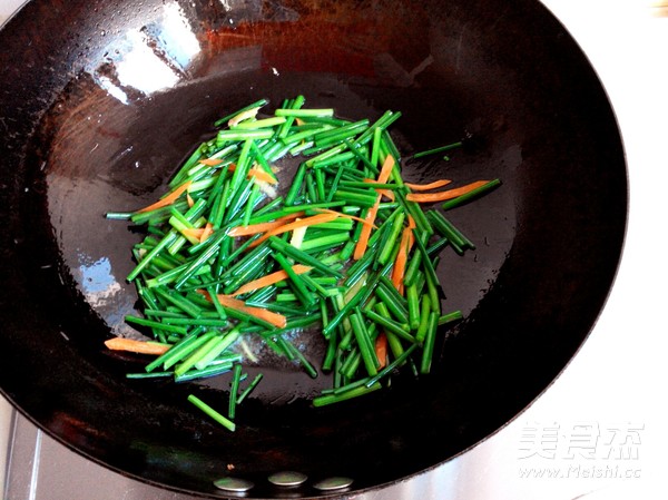 Fried Leek Moss with Bedding recipe