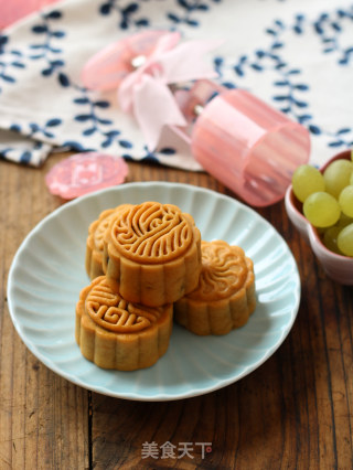 Cantonese Red Bean Paste and Egg Yolk Mooncake recipe