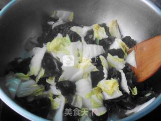 Stir-fried Cabbage with Fungus recipe