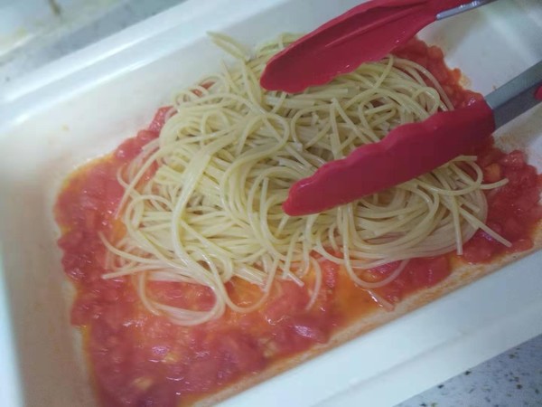 Spaghetti with Tomatoes recipe