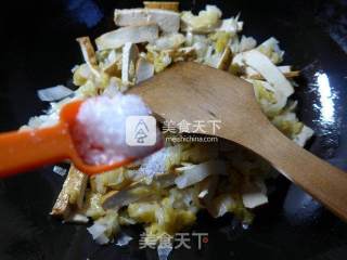 Stir-fried Sauerkraut recipe