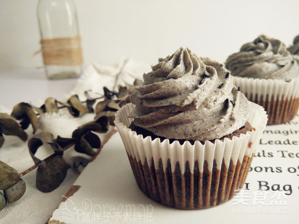 Triple Taste Black Sesame Cupcakes recipe