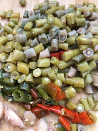 Stir-fried Capers with Diced Pork recipe