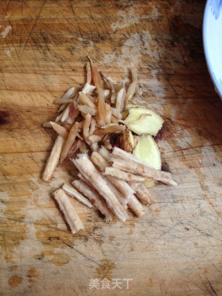 Anti-autumn Dryness--stewed Chicken Soup with Adenophora Ophiopogon recipe