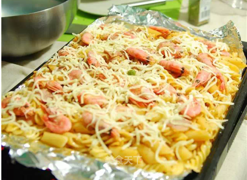Baked Pasta with Sweet Shrimp and Bacon recipe