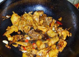 [hunan Cuisine] Stir-fried Three Yellow Chicken recipe