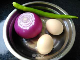 Scrambled Eggs with Onions recipe