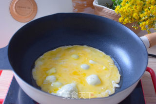 Scrambled Eggs with Broad Beans recipe