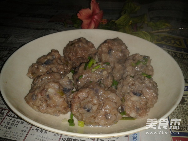 Steamed Beef and Lotus Root Meatballs recipe