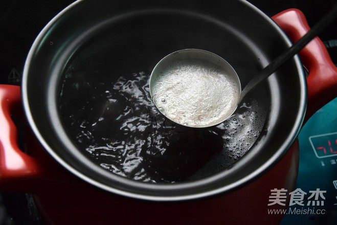 Black Bean Lotus Root Pork Bone Soup recipe