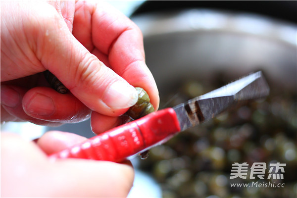 Sauce Fried Snails recipe