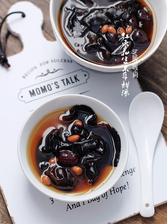 Sweet Soup with Red Dates, Peanuts and Fungus