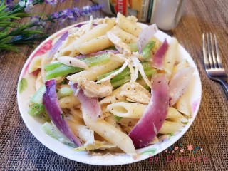 Spaghetti with Shredded Chicken and White Sauce recipe