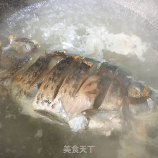 Crucian Carp Soup with Creamy Milk recipe