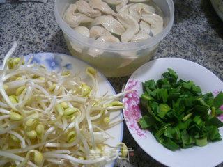 Stir-fried Soybean Sprouts with Garlic and Soy Protein recipe