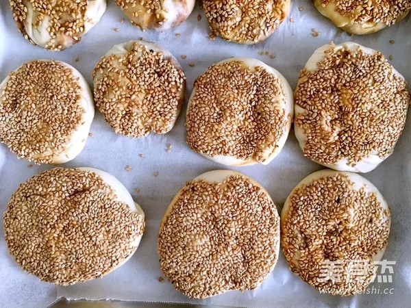 Biscuits with Pretzel Sesame Sauce recipe