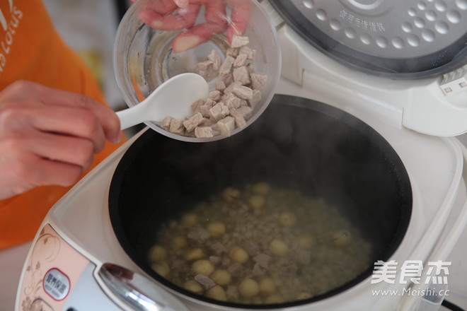 Lotus Seed and Barley Fitness Soup recipe