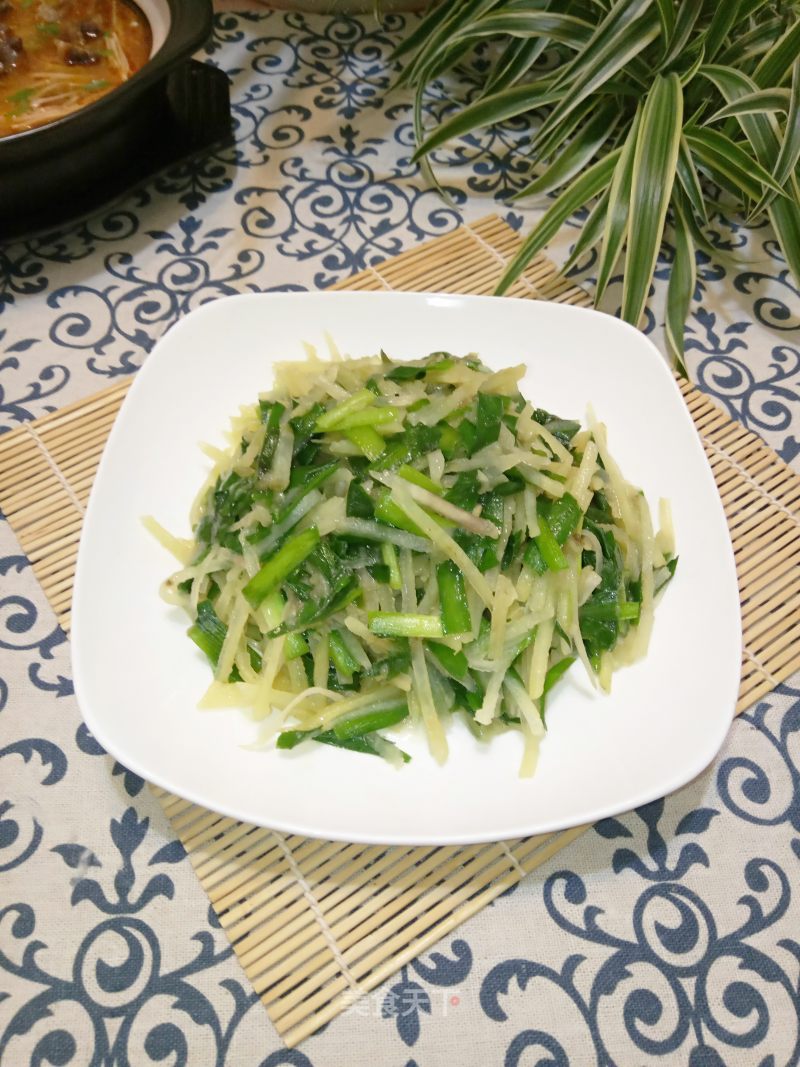 Leek and Potato Shreds recipe