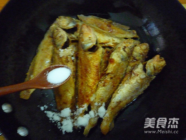 Home-boiled Yellow Croaker recipe