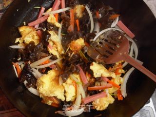 Five-color Scrambled Eggs recipe
