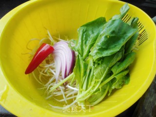 Thai Chicken Spinach Salad recipe