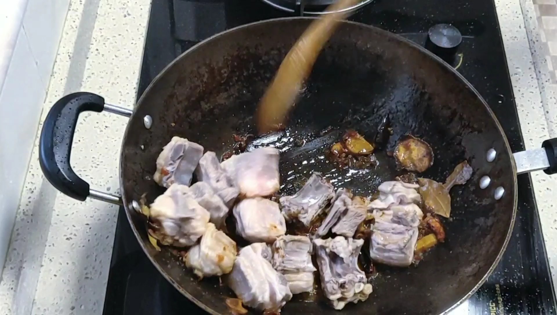 Braised Lamb with Carrot Sticks and Bamboo recipe