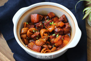 Braised Pork with Beer Louver Knot recipe