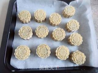 Five Kernel Moon Cakes recipe