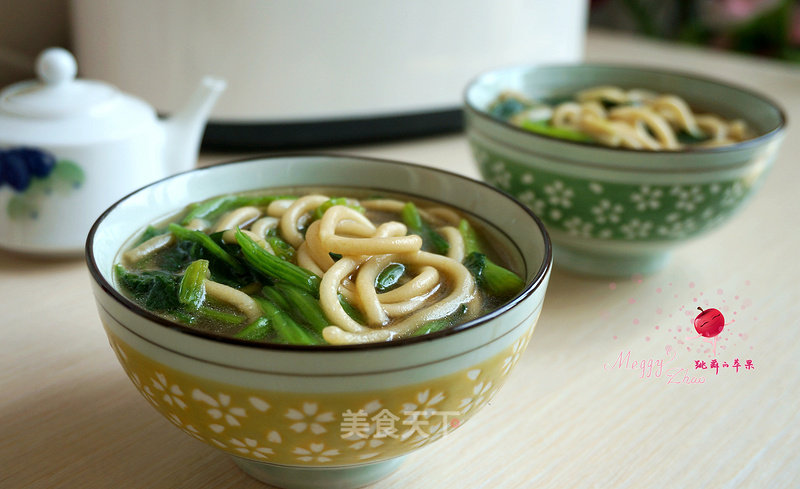 Hot Spinach Noodle Soup recipe