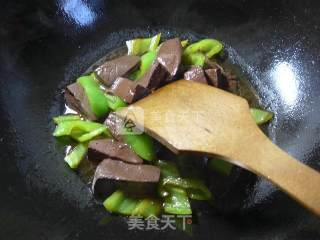 Stir-fried Goose Blood with Hot Pepper recipe