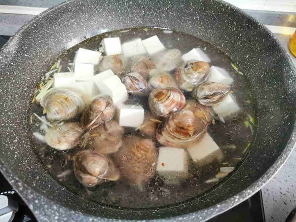 Clam Tofu Soup recipe