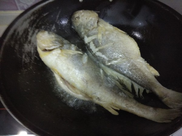 Stewed Yellow Croaker recipe