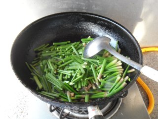 Shredded Pork and Green Garlic Seedlings recipe