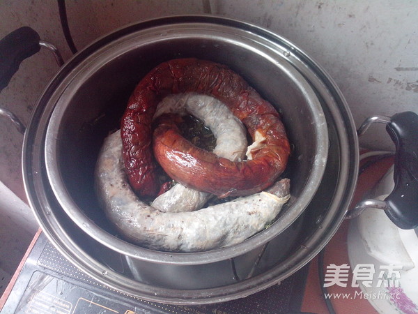 Steamed Sausage with Dry Vegetables recipe