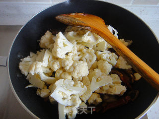 Stir-fried Vermicelli with Cauliflower recipe