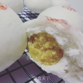 Fluff Marshmallow Sands Custard Bun recipe