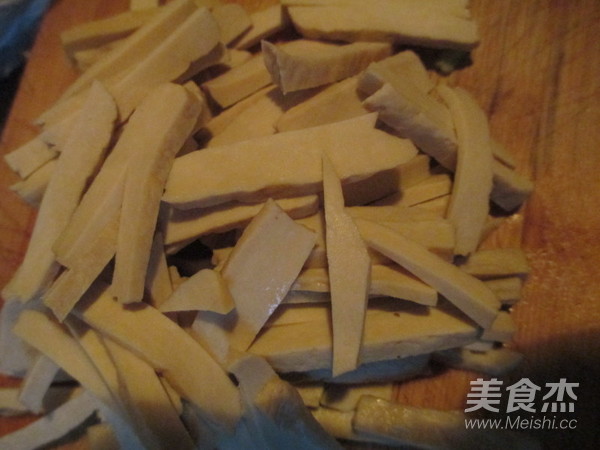 Leek Huang Xiang Dry Fried Noodles recipe