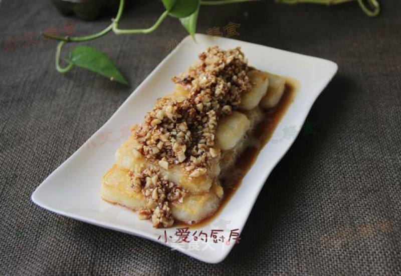 Nuts and Sweet Glutinous Rice Cakes recipe