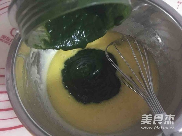 Spinach Puree Chiffon Cake recipe