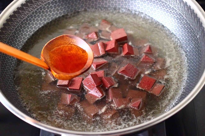 Stewed Pork Blood with Loofah and Shrimp recipe