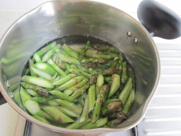 Asparagus Stir-fried Pork recipe