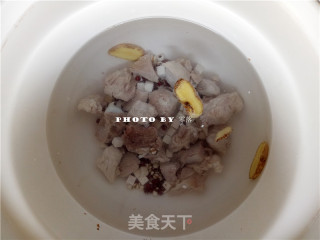 Poria Pork Bone Soup recipe