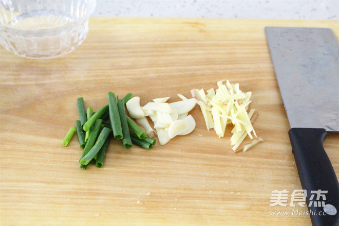 Steamed Chicken Drumsticks with Mushrooms recipe