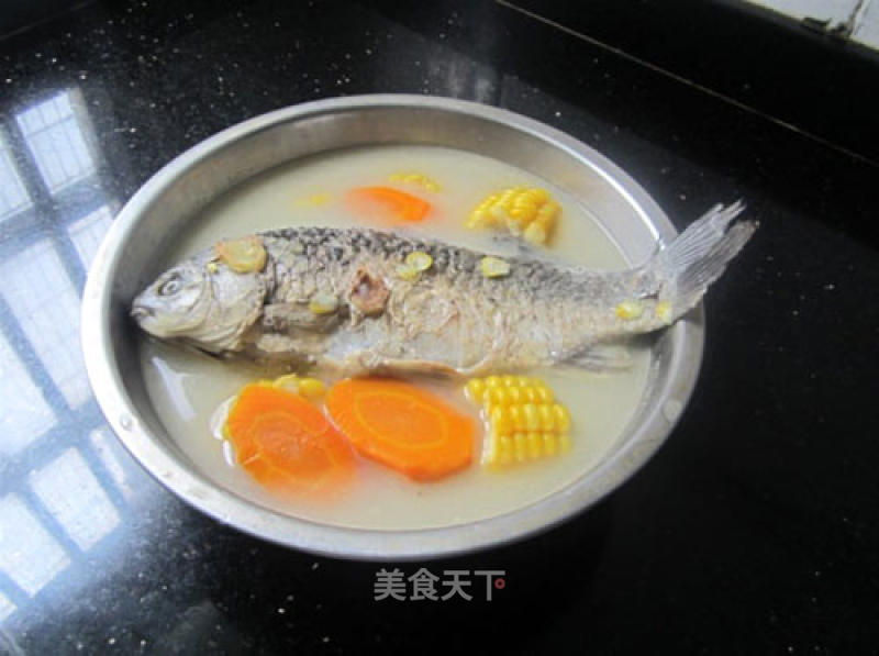 Carrot Corn Crucian Carp Soup recipe