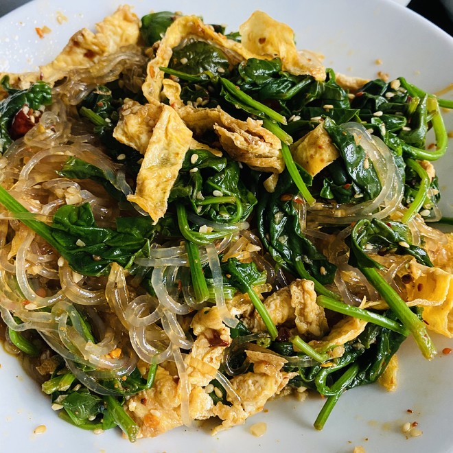 A Refreshing Cold Dish that Can be Used As A Staple Food-vermicelli Spinach recipe