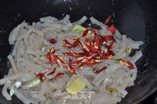 Soy Bean Sprouts Fried Pork Skin recipe